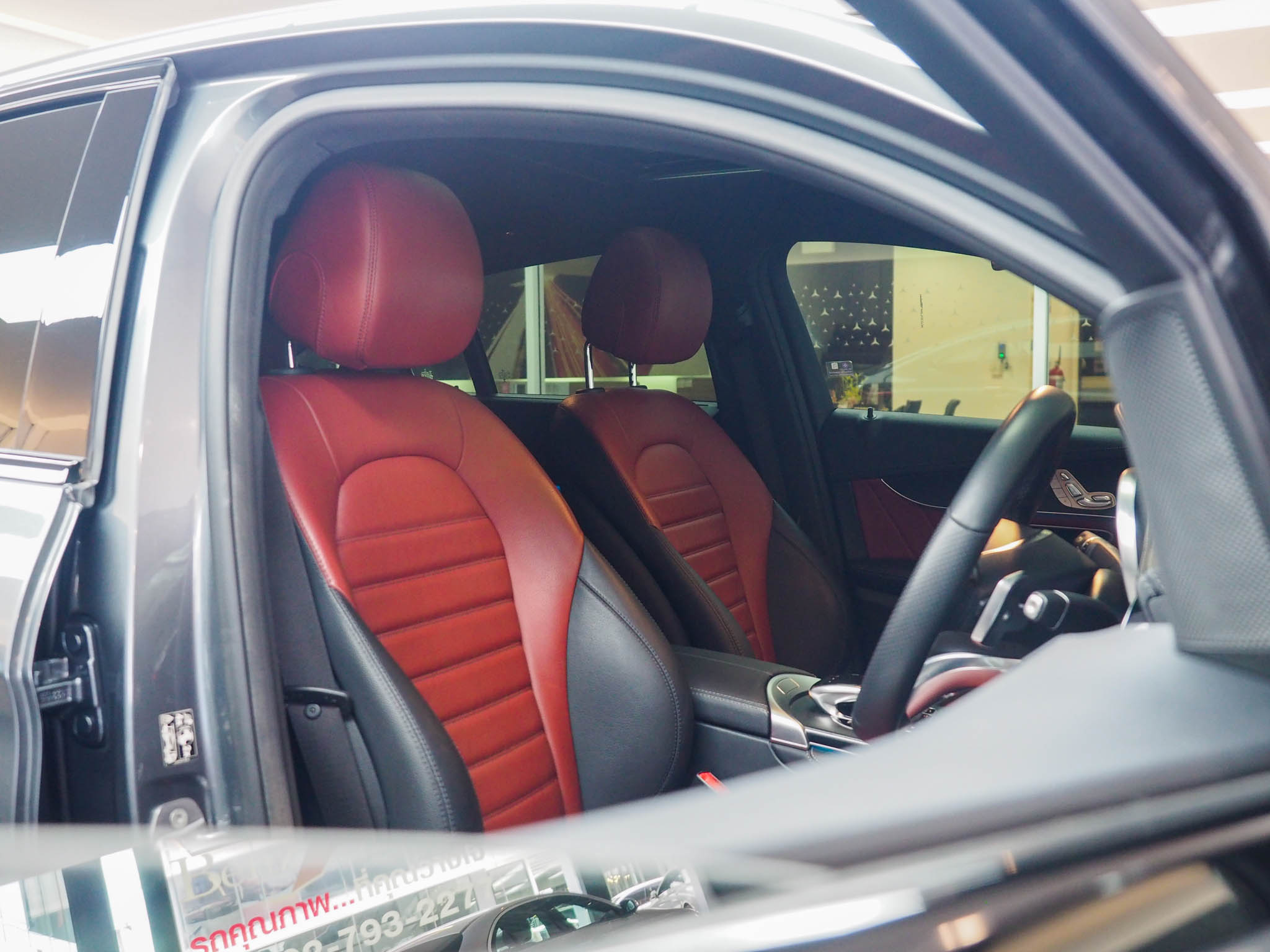 จองแล้ว GLC43 AMG Coupe 4Matic W253