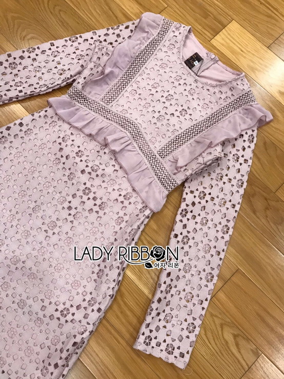 เดรสสั้นผ้าลูกไม้สีชมพูตกแต่งระบาย