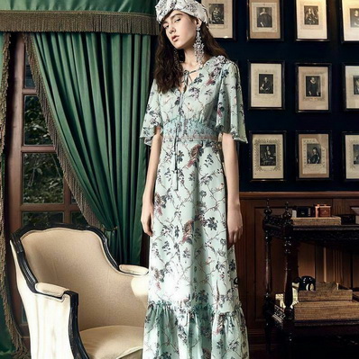 Maxi Dress คอ v มีพู่ห้อยผูกโบว์