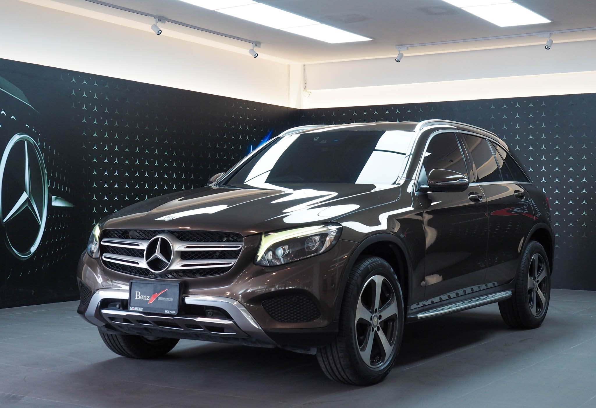 จองแล้ว GLC250d 4MATIC off-Road W253