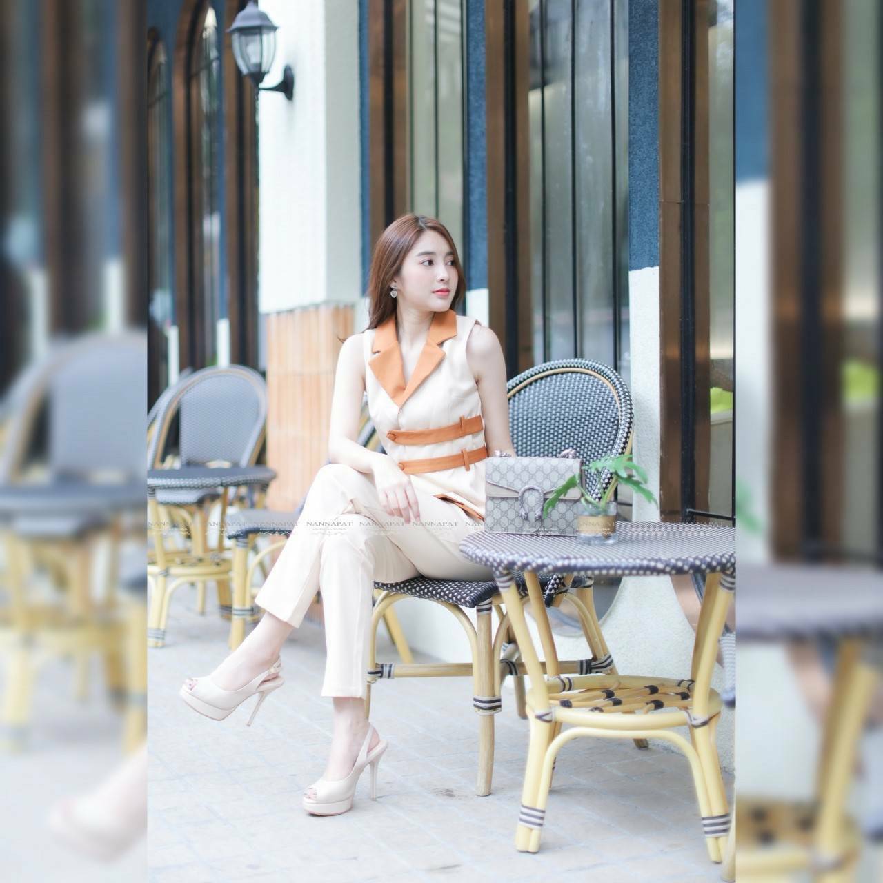 เสื้อแขนกุด กระดุมหน้า