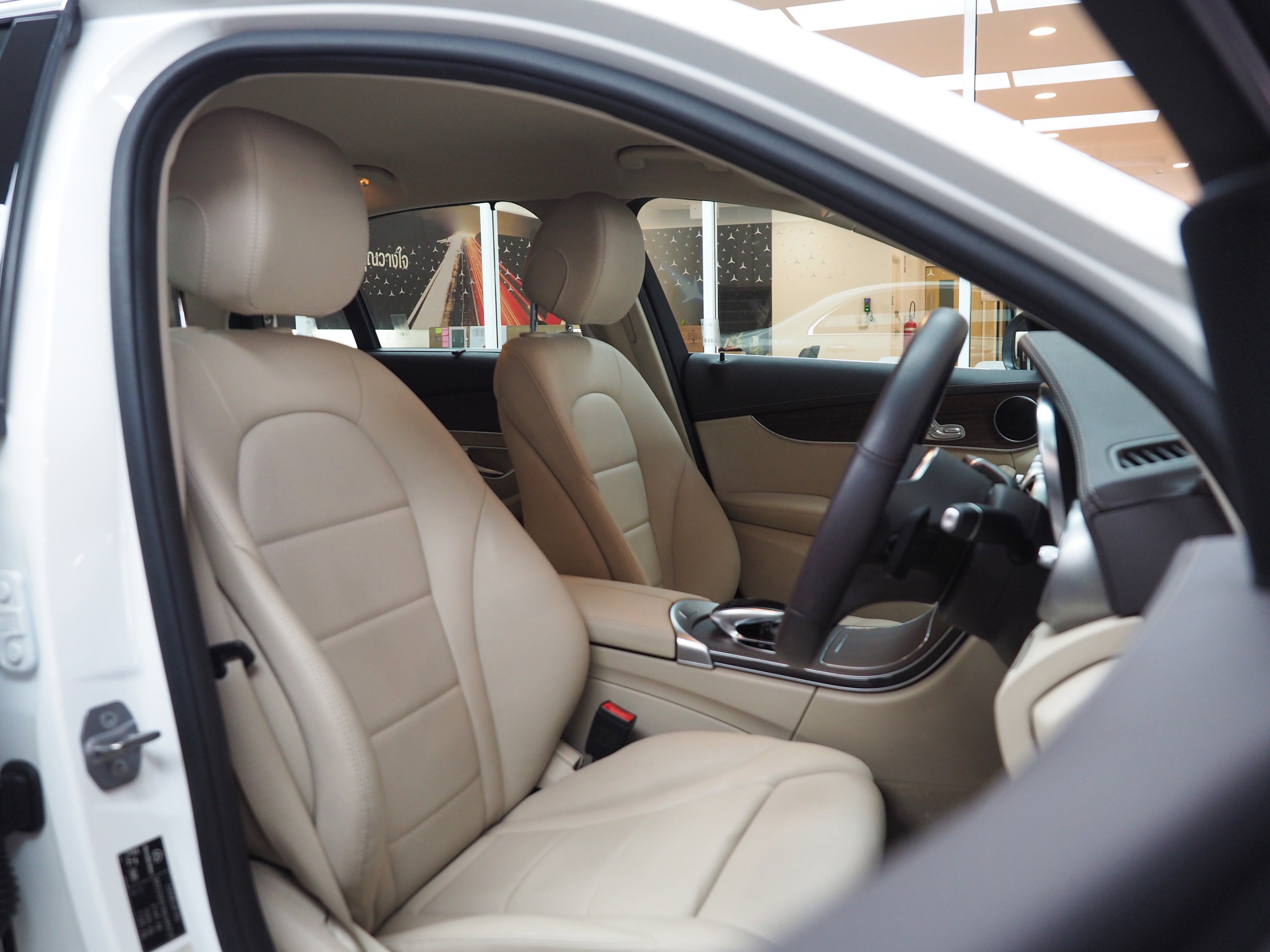 จองแล้ว C220d Exclusive W205