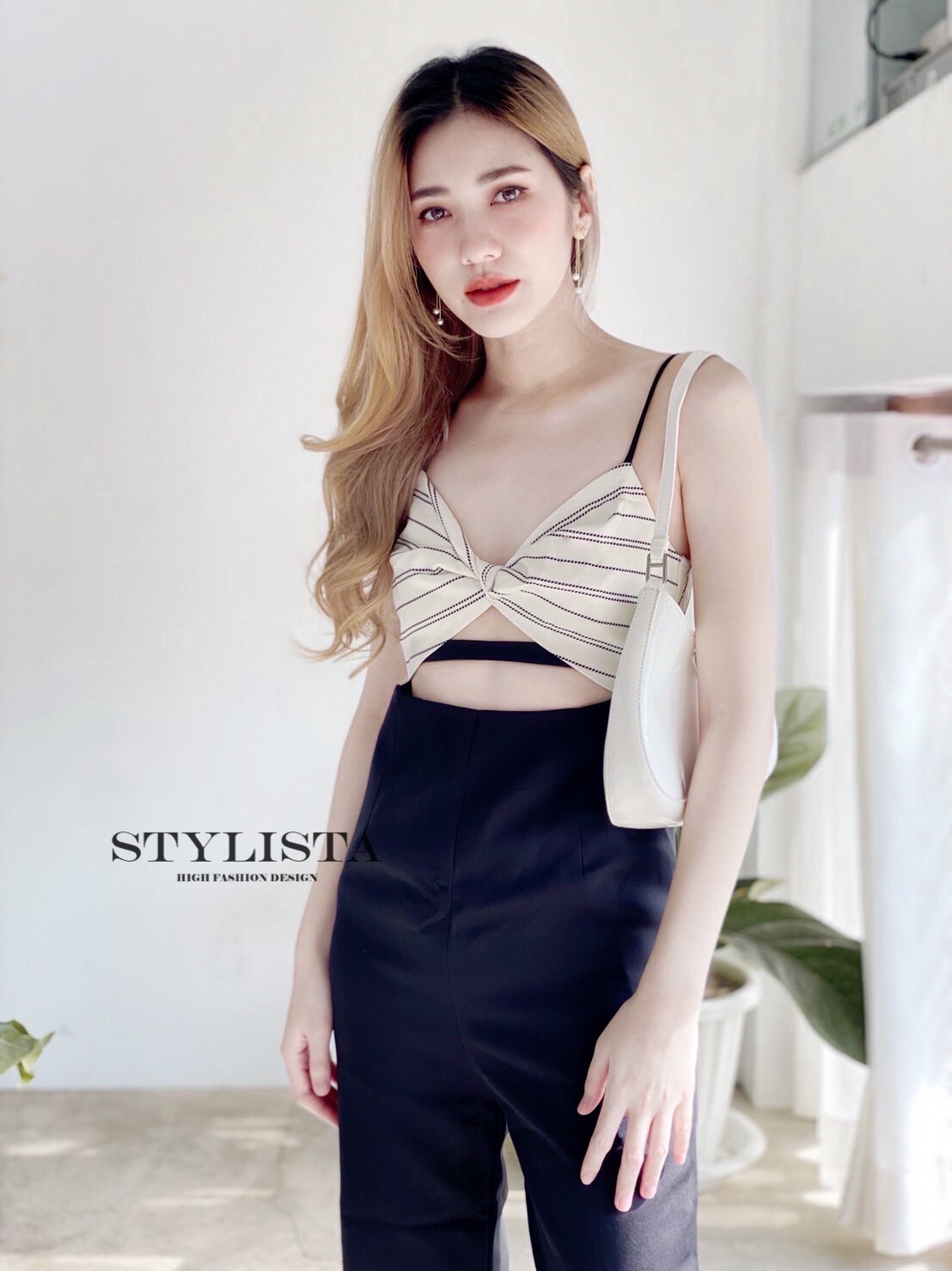 จั้มสูทขายาว ทรงพอดีตัว