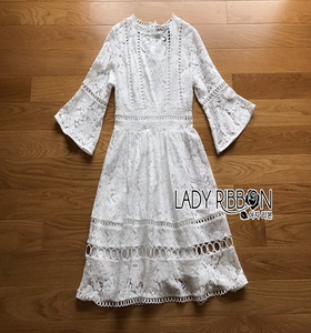 Sunday Feminine Lady Ribbon White