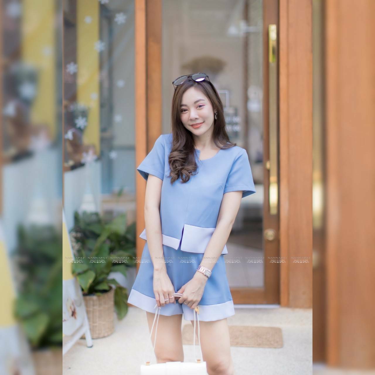 เสื้อซิปหลัง กางเกงมีกระเป๋า