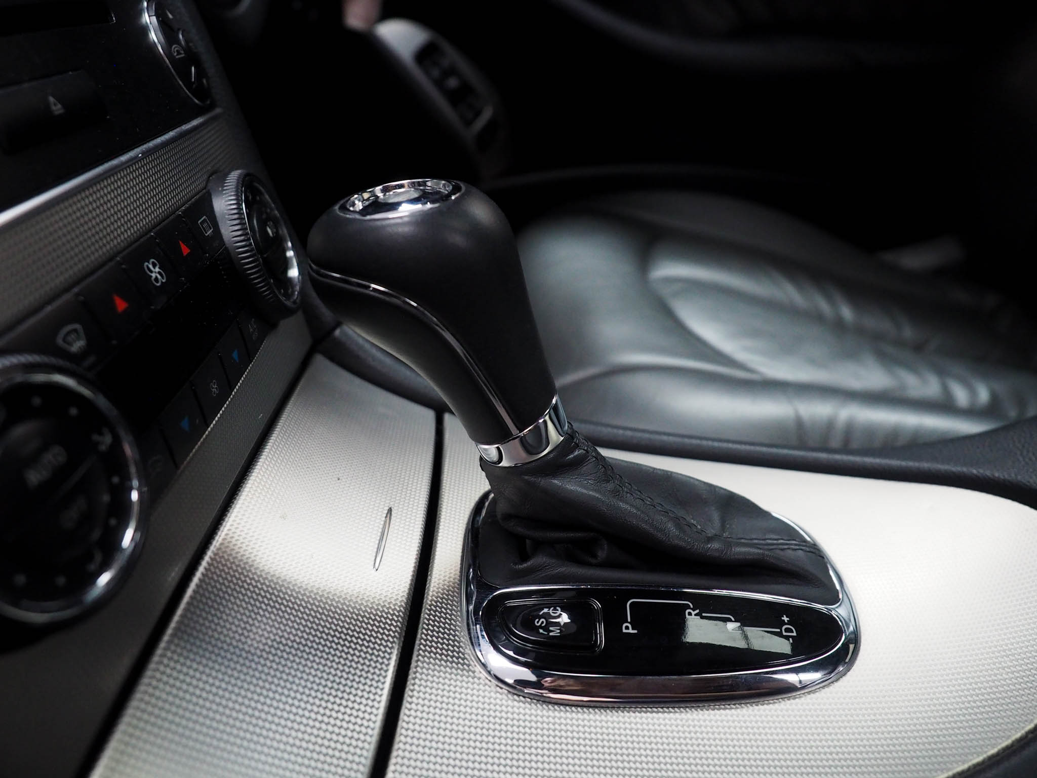 จองแล้ว CLK200 Kompressor Avantgarde W209