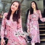 เดรสคอวีใส่แล้วดูเพรียวมากคะ เดรสเนื้อผ้าพิมพ์ลาย