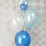 ช่อลูกโป่งใสลายจุดโทนสีฟ้า ใช้ลายจุดและสีฟ้ามุก จำนวน 1 ช่อ