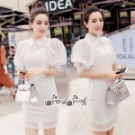 เดรสสีขาวเนื้อผ้า Tulle แบบโปร่ง