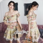 เดรสทรงเปิดไหล่สวยเซ็กซี่ๆแต่งเป็นระบายๆชายผ้ากุ๊นลูกไม้สีขาว