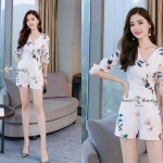 จั๊มสูทขาสั้นคอวีป้ายอกเอวจับจีบ