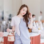 เสื้อทูโทนตัดเส้นดำ ซิปหลัง