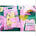 ถุงซิป มีหูหิ้ว ตั้งได้ ดอกไม้ชมพูDelicious 15.5×23+ก้นถุง6cm. 48-50ใบ/แพ็ค พลาสติก แพ็คเกจ เบเกอรี่ j12