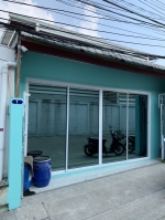 กั้นห้องด้วยประตูบานเลื่อนอลูมิเนียมสีขาวกระจกวันเวย์เขียว