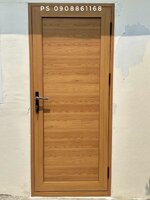 ประตูบ้านบานเปิดอลูมิเนียมลายไม้สักทอง บานทึบ แข็งแรง ทนแดด ทนฝน ทนทาน กันน้ำกันแมลง100% ทำได้ตามขนาดหน้างาน