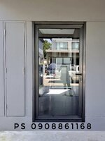 ประตูบานเปิดอลูมิเนียมสีดำกระจกสีชาแบบกันน้ำกันแมลง