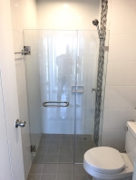 กั้นห้องส่วนเปียกแห้งด้วยบานเปิดกระจกเทมเปอร์10มิลคอนโดยูนิโอจรัญ3