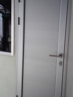 บานประตูสวิงอลูมิเนียม