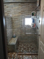 การกั้นห้องน้ำโดยใช้กระจกเทมเปอร์