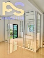 กั้นห้องภายในบ้านด้วยประตูบานเลื่อนอลูมิเนียมสีขาวกระจกใสลูกฟักยาวแนวญี่ปุ่น