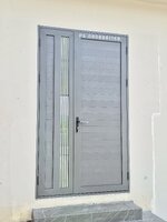 ประตูบานเปิดแม่ลูกอลูมิเนียมสีเทาซาฮาราพร้อมกระจกใสลายระแนง