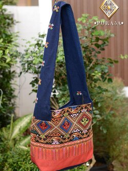 ย่ามตีนจก