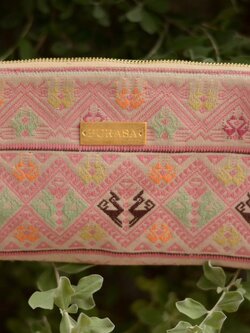 กระเป๋าสตางค์ผ้าตีนจก