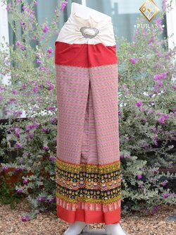 ผ้าซิ่นตีนจก