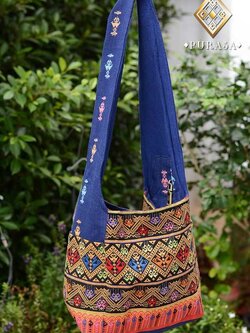 ย่ามตีนจก