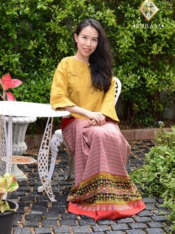 ผ้าซิ่นตีนจก