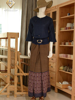 ผ้าซิ่นตีนจก