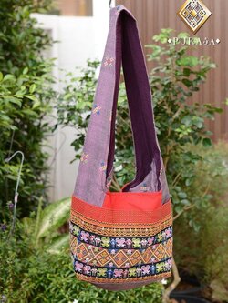 ย่ามตีนจก