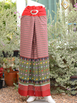 ผ้าซิ่นตีนจก