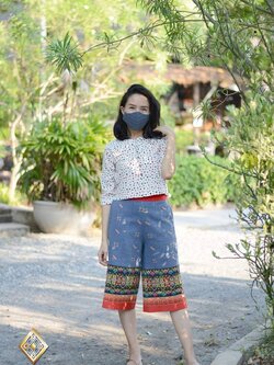 กางเกงตีนจก