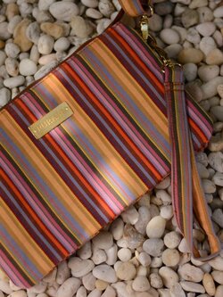 กระเป๋าสตางค์ผ้าตีนจก