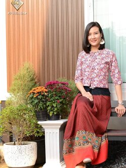 เสื้อลายดอก