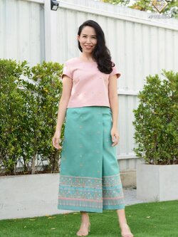 เสื้อทอจกดอก