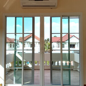 ชุดประตูบานเลื่อนอลูมิเนียมพร้อมบานตาย