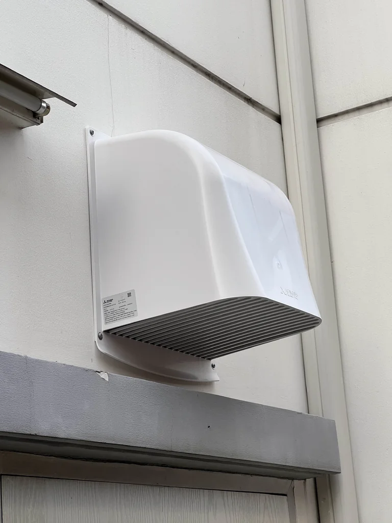 MITSUBISHI P-25CVPT ฝาครอบภายนอก แบบพลาสติก สำหรับพัดลมระบายอากาศ ติดวงกบ ใบพัด 10 นิ้ว P25CVPT ฝาครอบท่อ กันฝน MITSUBISHI P-25CVPT ฝาครอบภายนอก แบบพลาสติก สำหรับพัดลมระบายอากาศ ติดวงกบ ใบพัด 10 นิ้ว P25CVPT ฝาครอบท่อ กันฝน